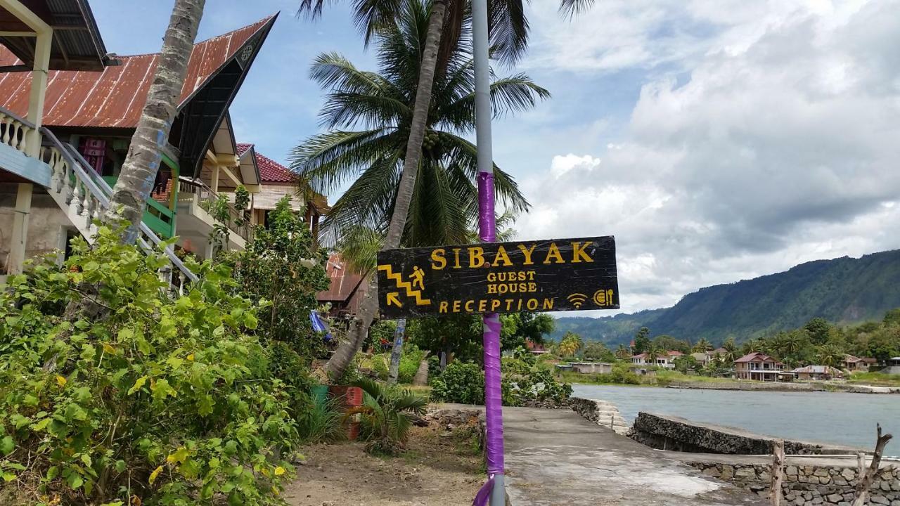 Sibayak Guesthouse Tuk Tuk Buitenkant foto