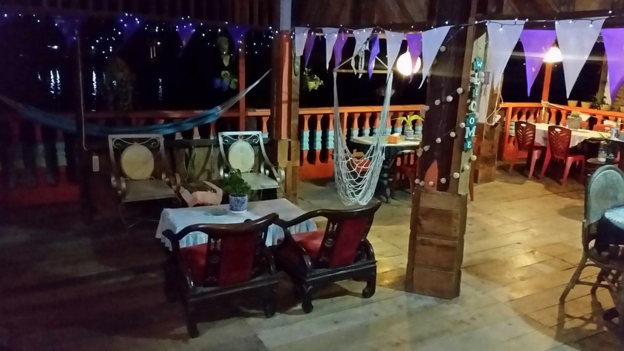 Sibayak Guesthouse Tuk Tuk Buitenkant foto