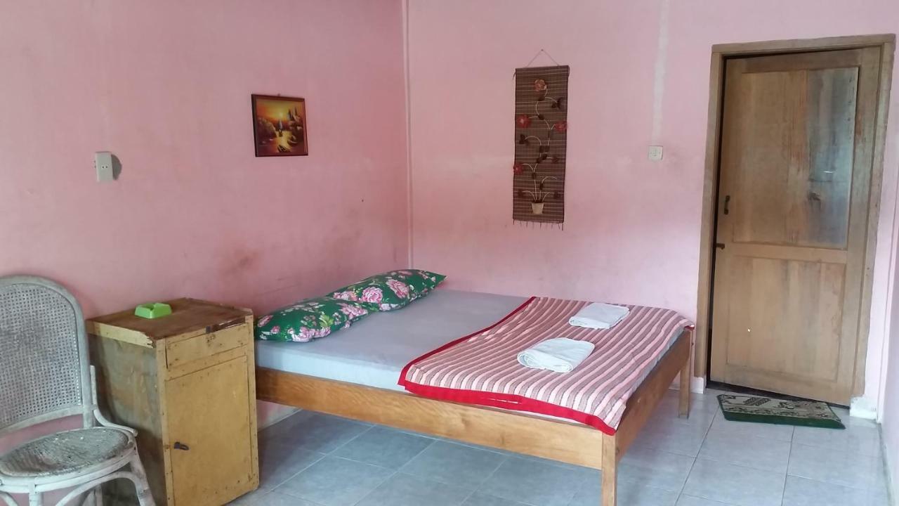 Sibayak Guesthouse Tuk Tuk Buitenkant foto